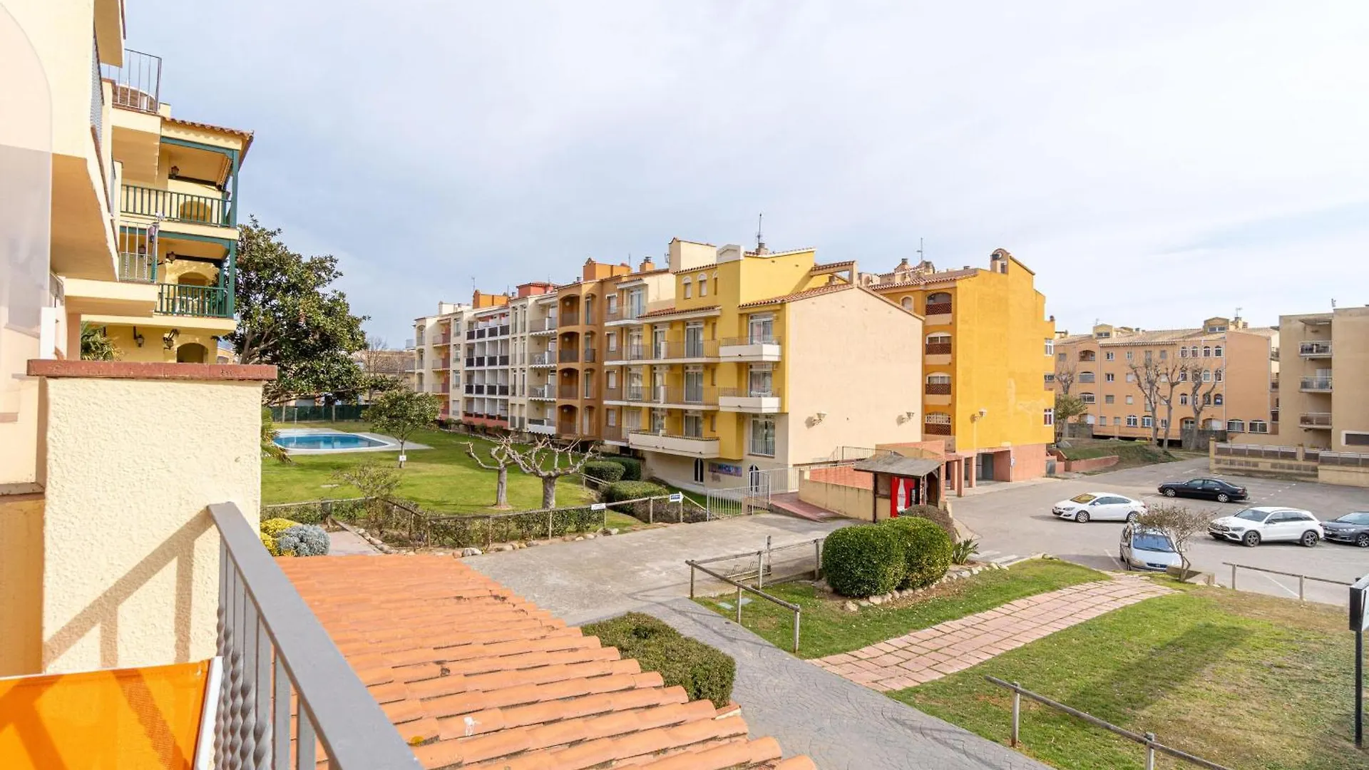 Apartamento Con Terraza Y Parking A 2 Minutos De La Playa - Empuriabrava - Hisp-288-66 Spagna