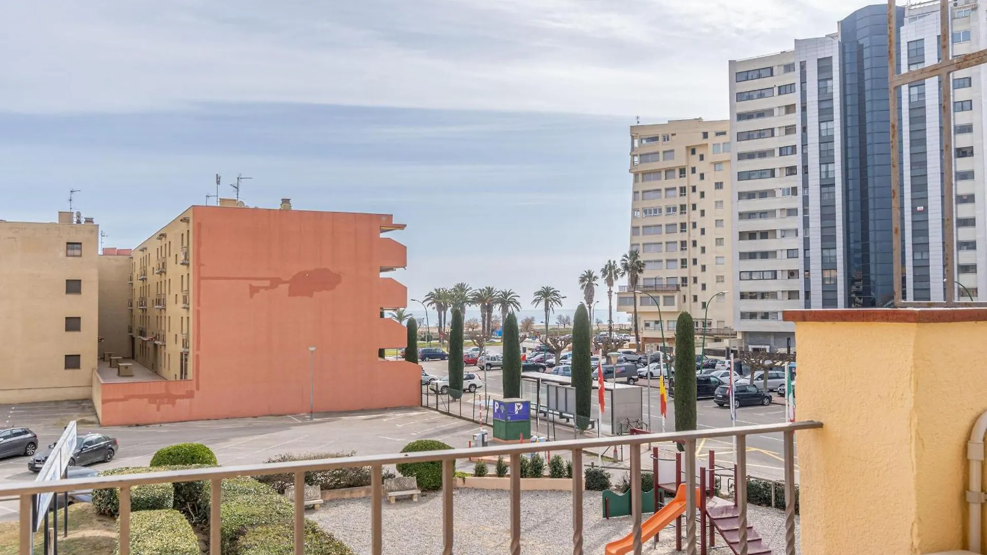 Apartamento Con Terraza Y Parking A 2 Minutos De La Playa - Empuriabrava - Hisp-288-66 0*,  Spagna