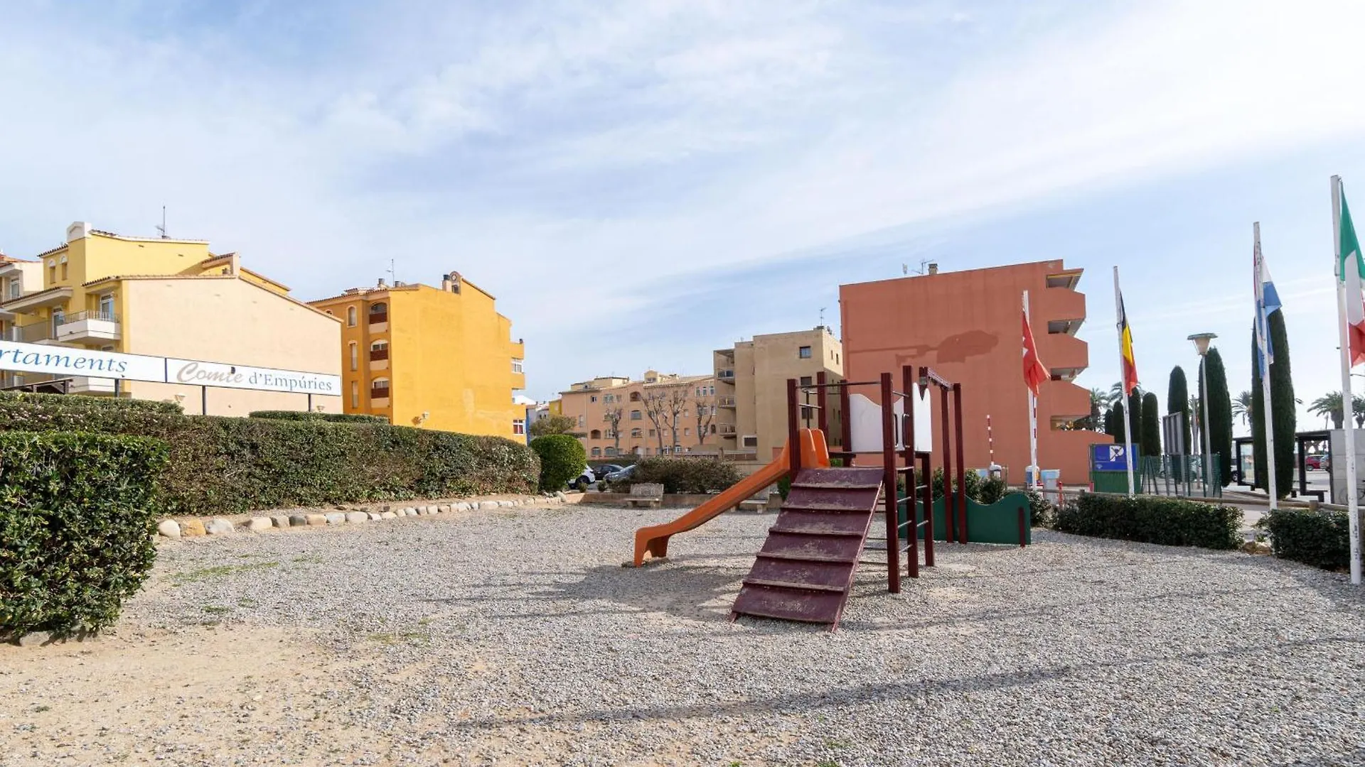Apartamento Con Terraza Y Parking A 2 Minutos De La Playa - Empuriabrava - Hisp-288-66