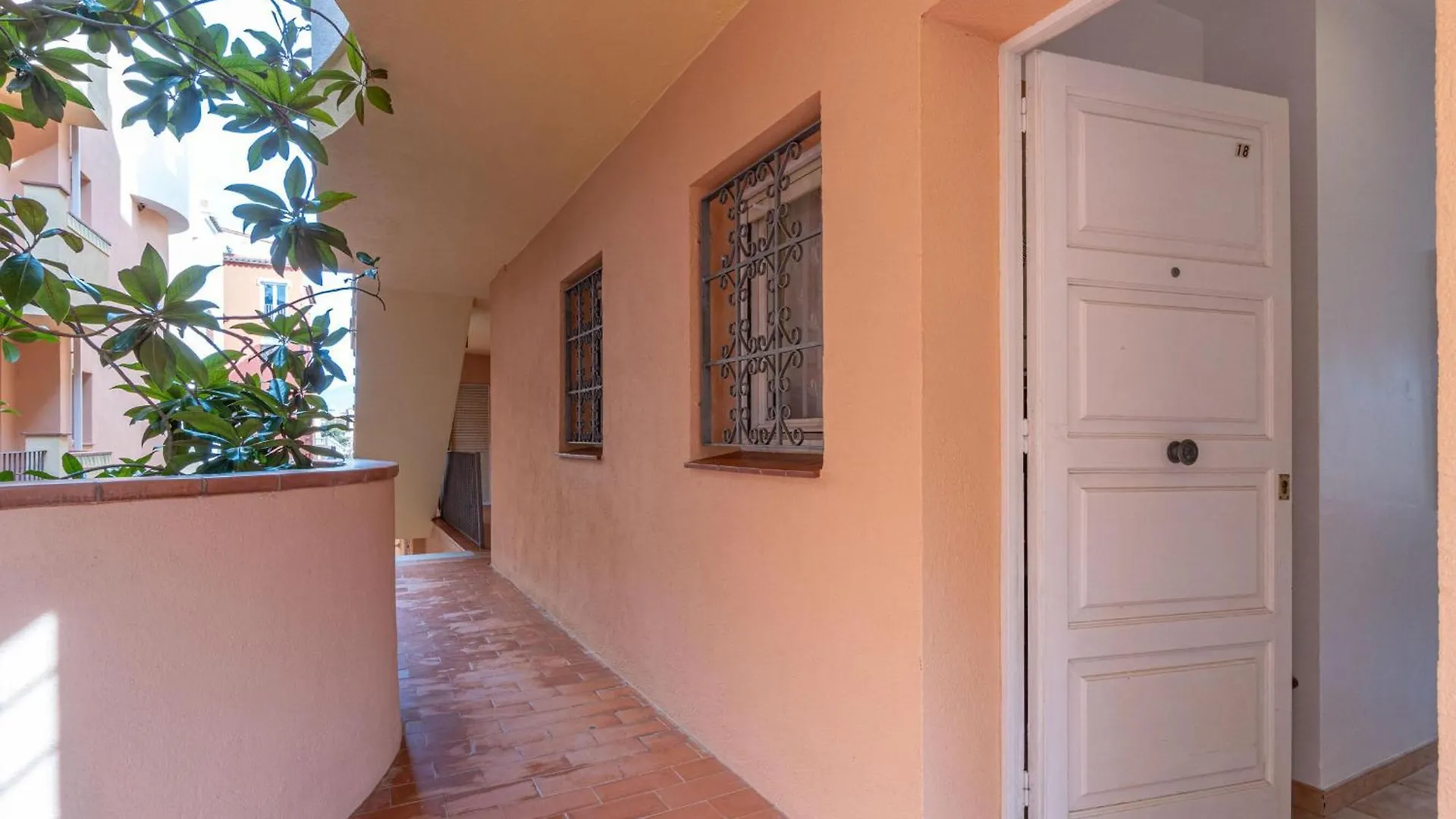 Appartamento Apartamento Con Terraza Y Parking A 2 Minutos De La Playa - Empuriabrava - Hisp-288-66