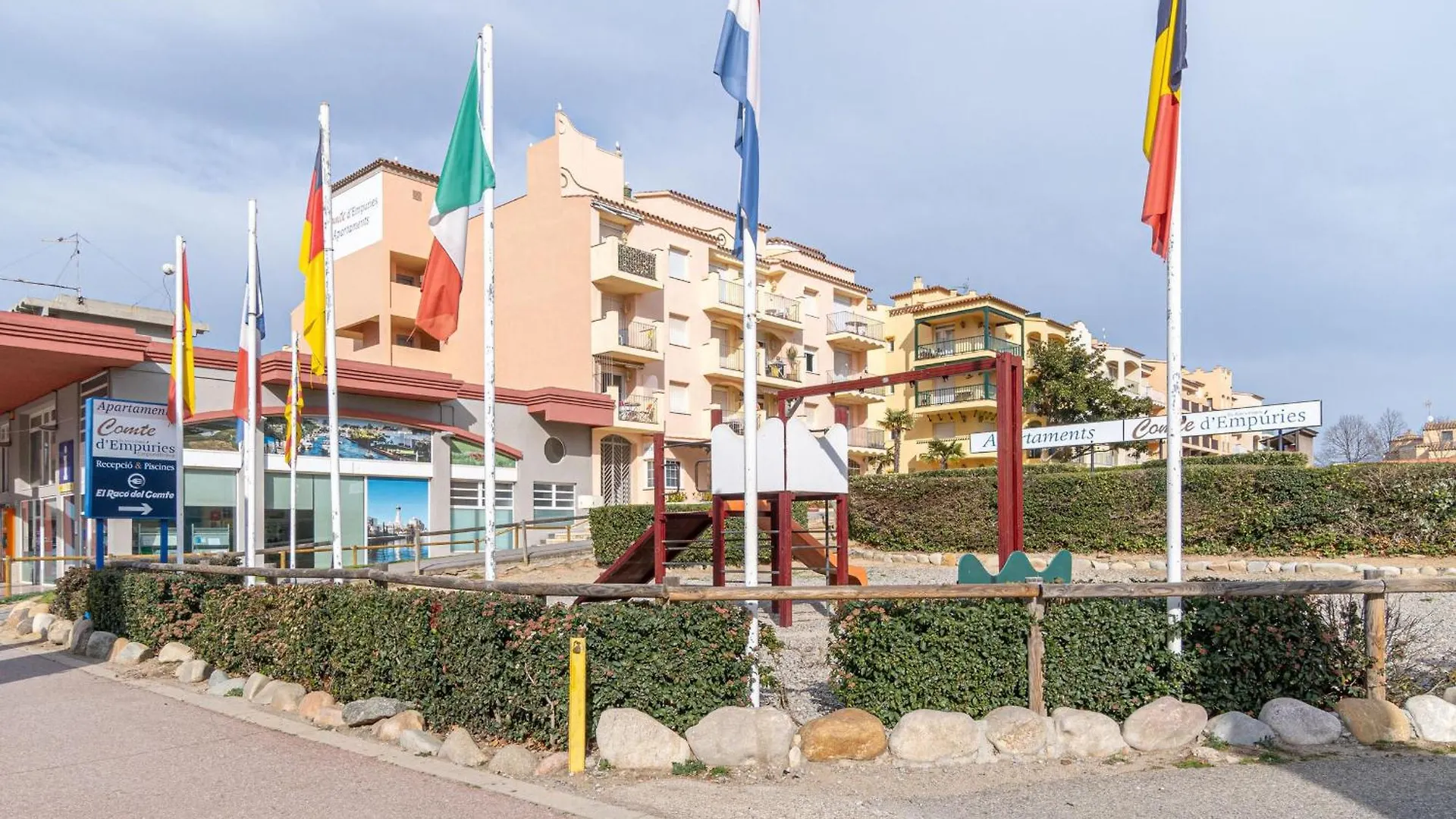 Apartamento Con Terraza Y Parking A 2 Minutos De La Playa - Empuriabrava - Hisp-288-66 0*,  Spagna
