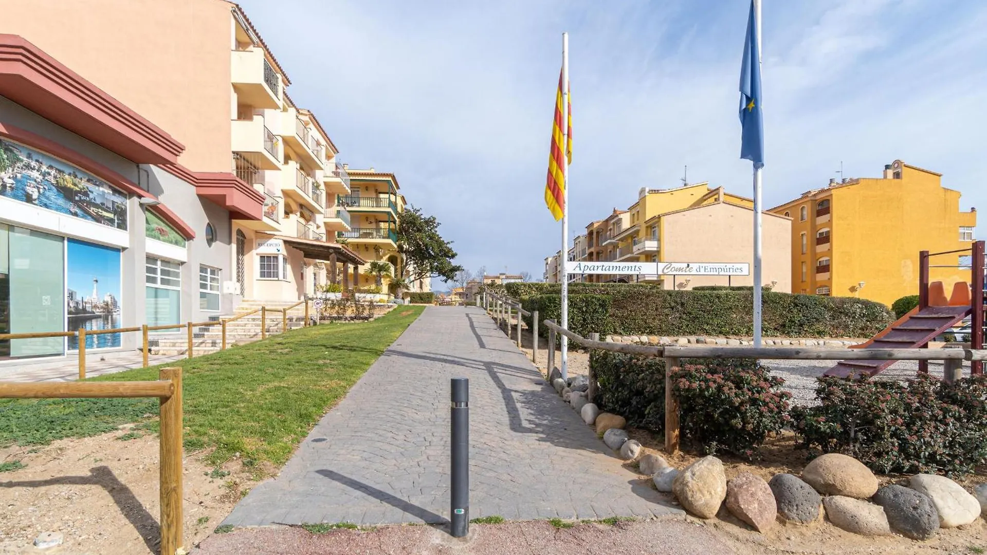Apartamento Con Terraza Y Parking A 2 Minutos De La Playa - Empuriabrava - Hisp-288-66 0*,