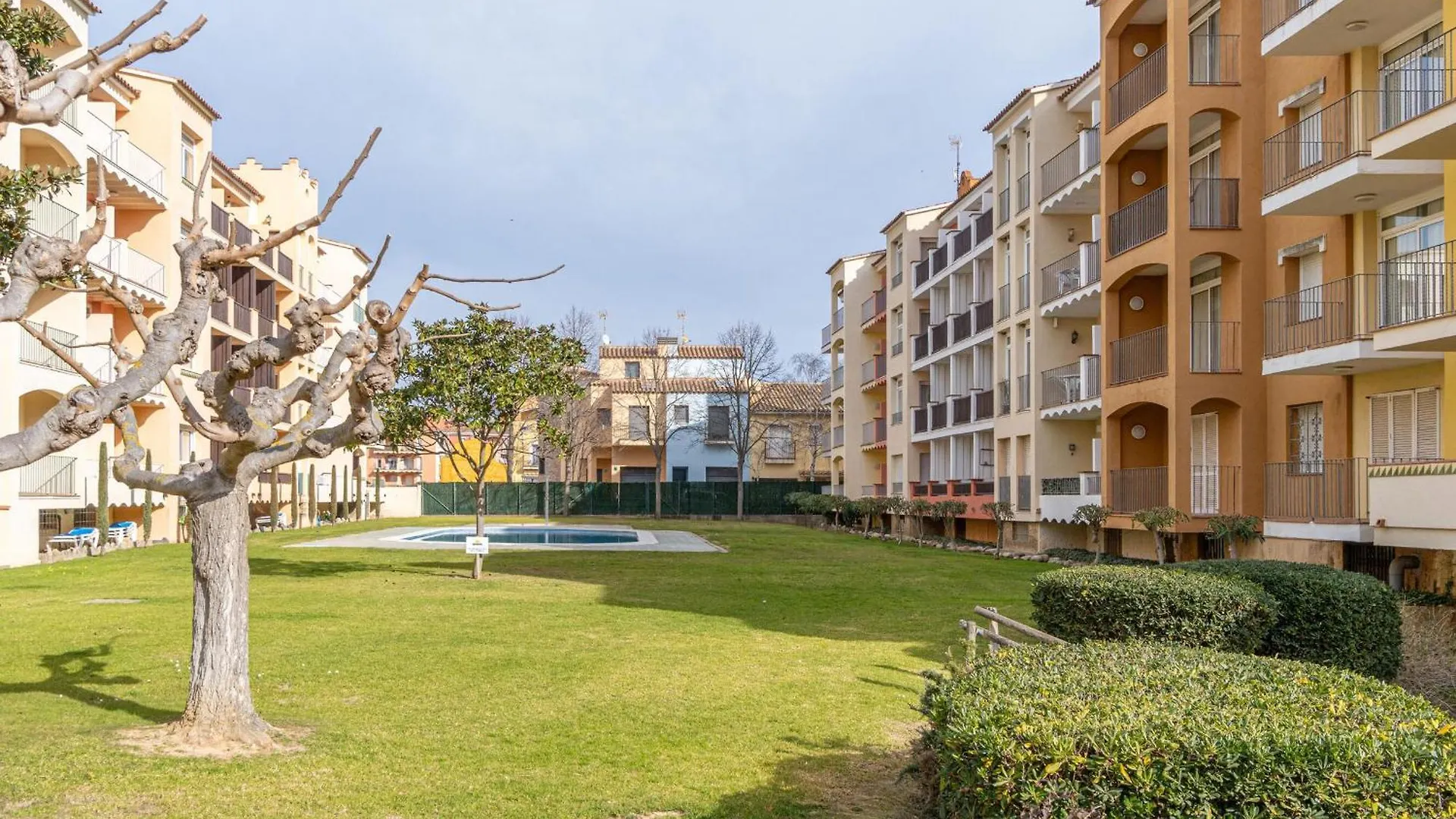 Apartamento Con Terraza Y Parking A 2 Minutos De La Playa - Empuriabrava - Hisp-288-66 Appartamento